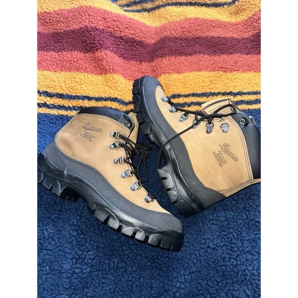 DS NWOB Danner Made In USA Combat Hiker 43513x Leather Boots Size 11 New Vibram
